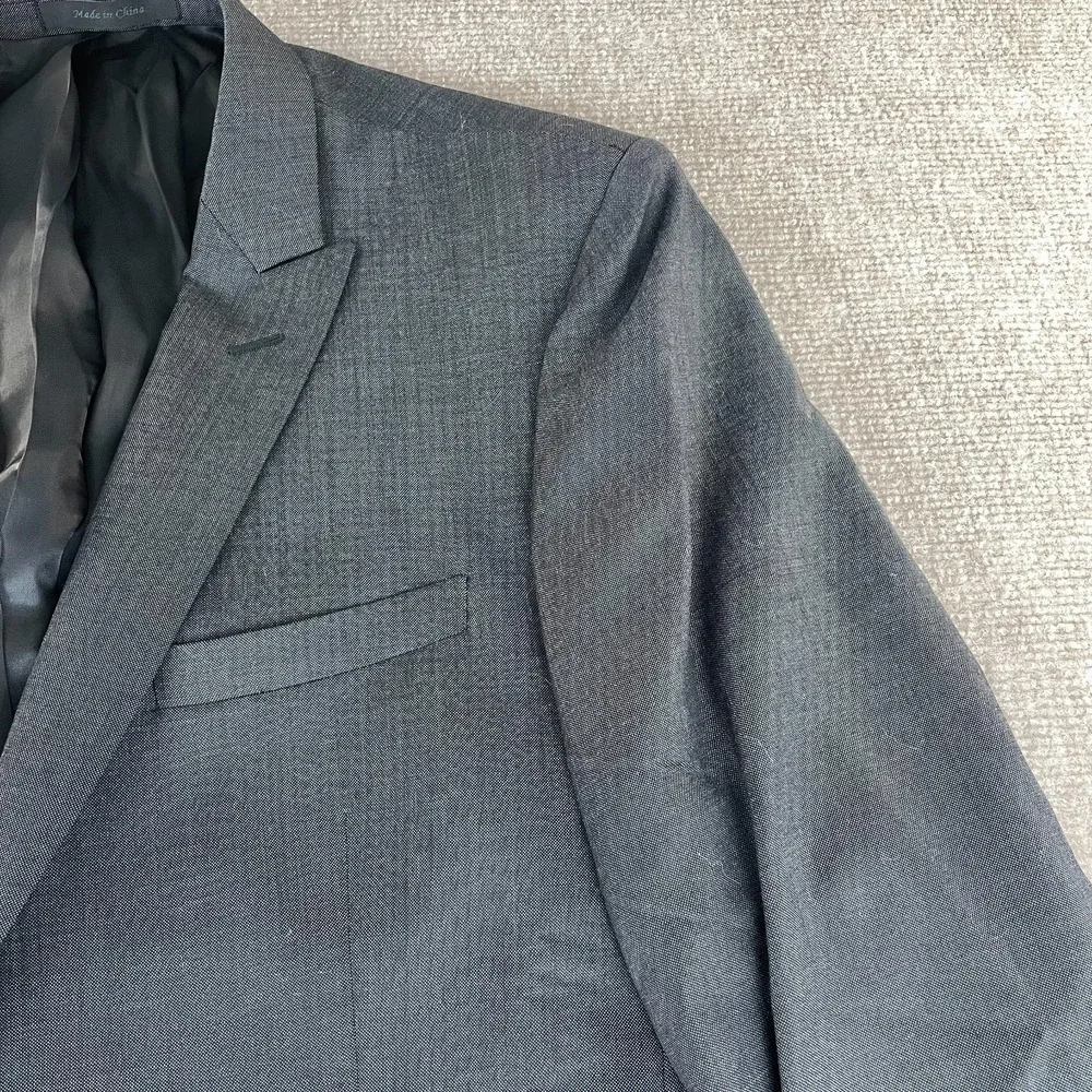 Calvin Klein Blazer Jacket Mens 44R Gray Extreme‎ Slim Fit Peak Lapel Business